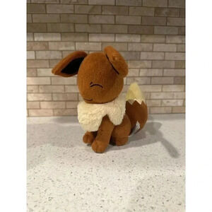 Pokemon Eevee Plush Tomy 2017 Stuffed Animal b18